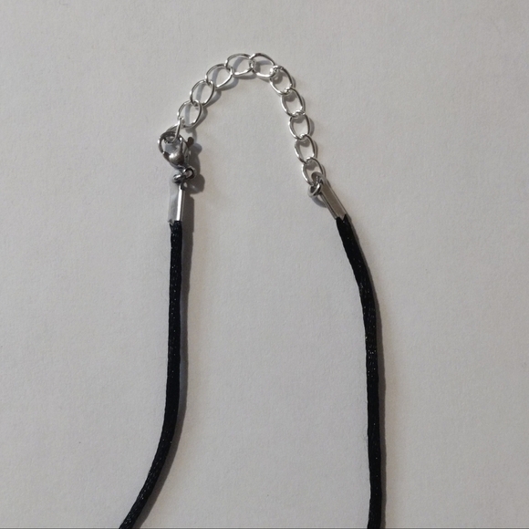 Aventurine & Nylon Cord Necklace - Picture 3 of 3